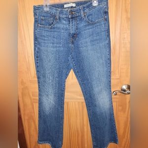 Woman's Levi 505 Boot Cut Jeans EUC Size 10 S